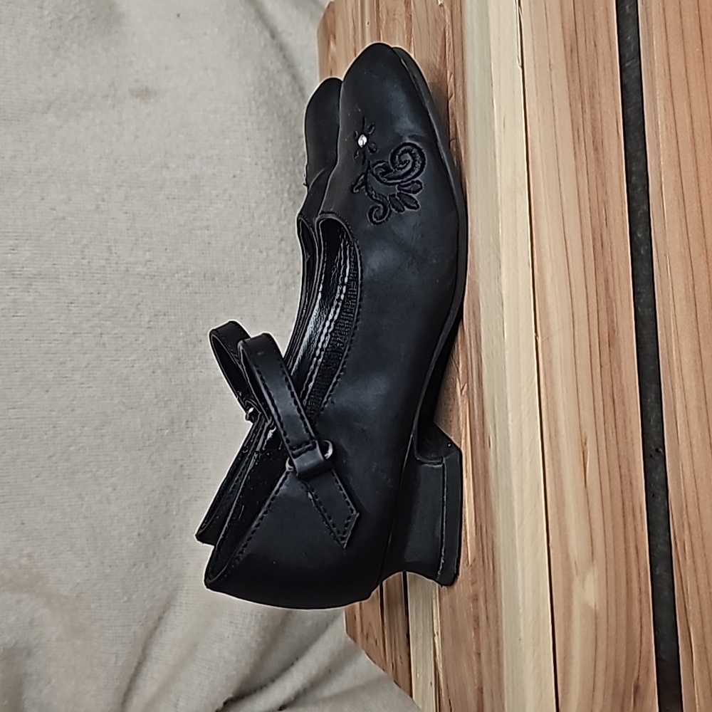 Trinkets black Girls Dress Shoes size 10.5 with heel